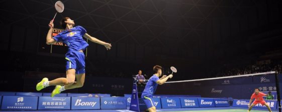 apprendre à bien jouer au badminton